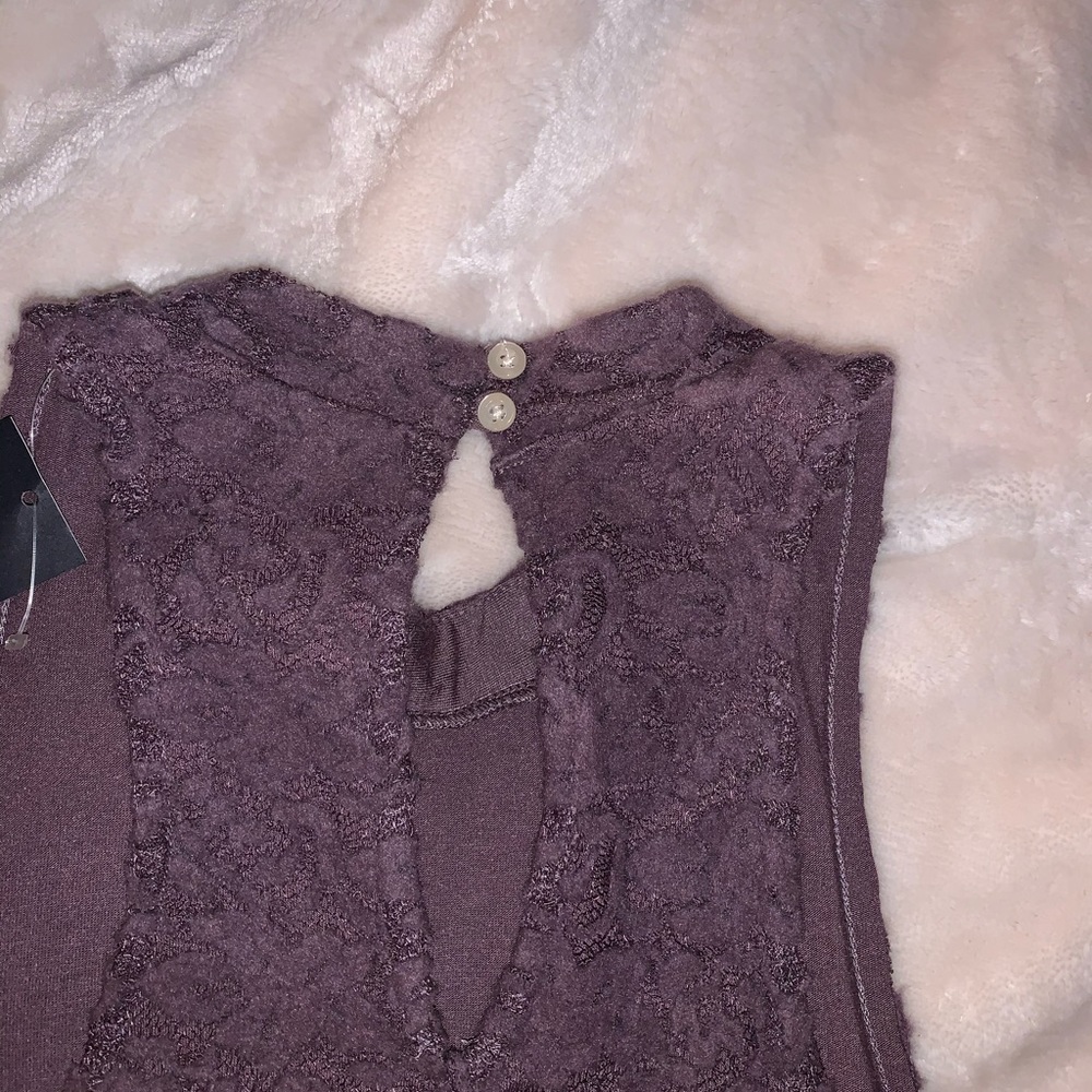 Blouse - Picture 2 of 3
